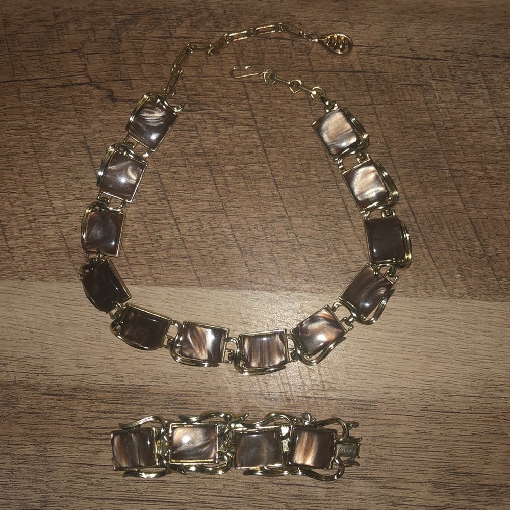 Brown stone necklace set with matching bracelet